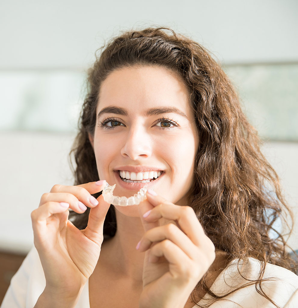 Braces vs Clear Aligners in Sharjah: Cost, Benefits and Treatment Duration
